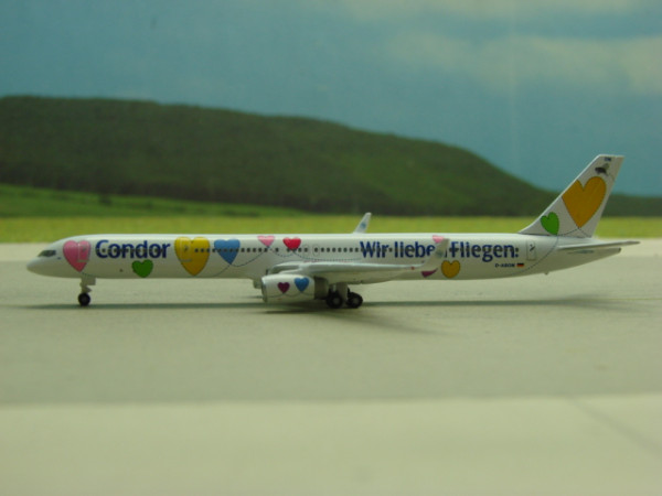 Boeing 757-300 Condor