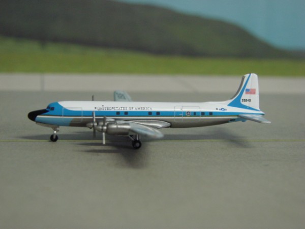 Douglas DC-6/VC-118A US Air Force