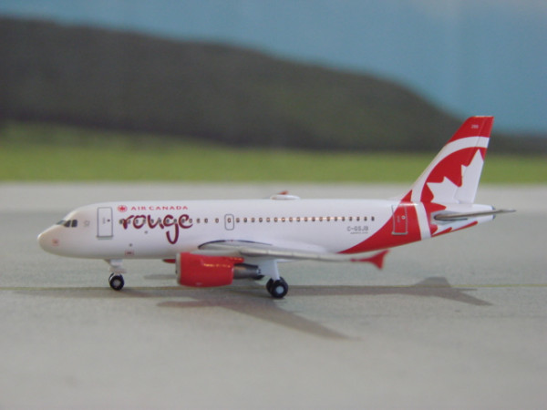Airbus A319 Air Canada Rouge