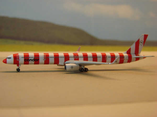 Boeing 757-300 Condor