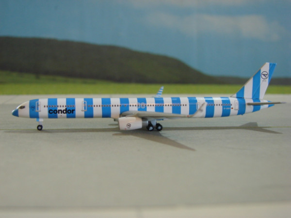 Boeing 757-300 Condor