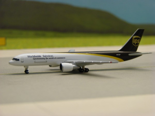 Boeing 757-200F UPS - United Parcel Service