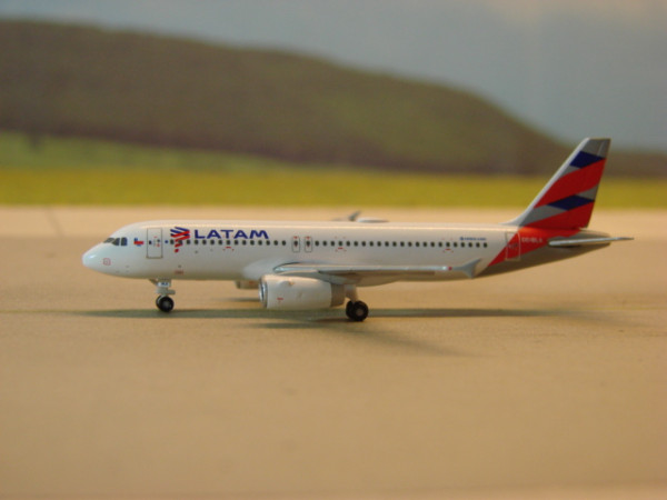 Airbus A320 LATAM Airlines Chile